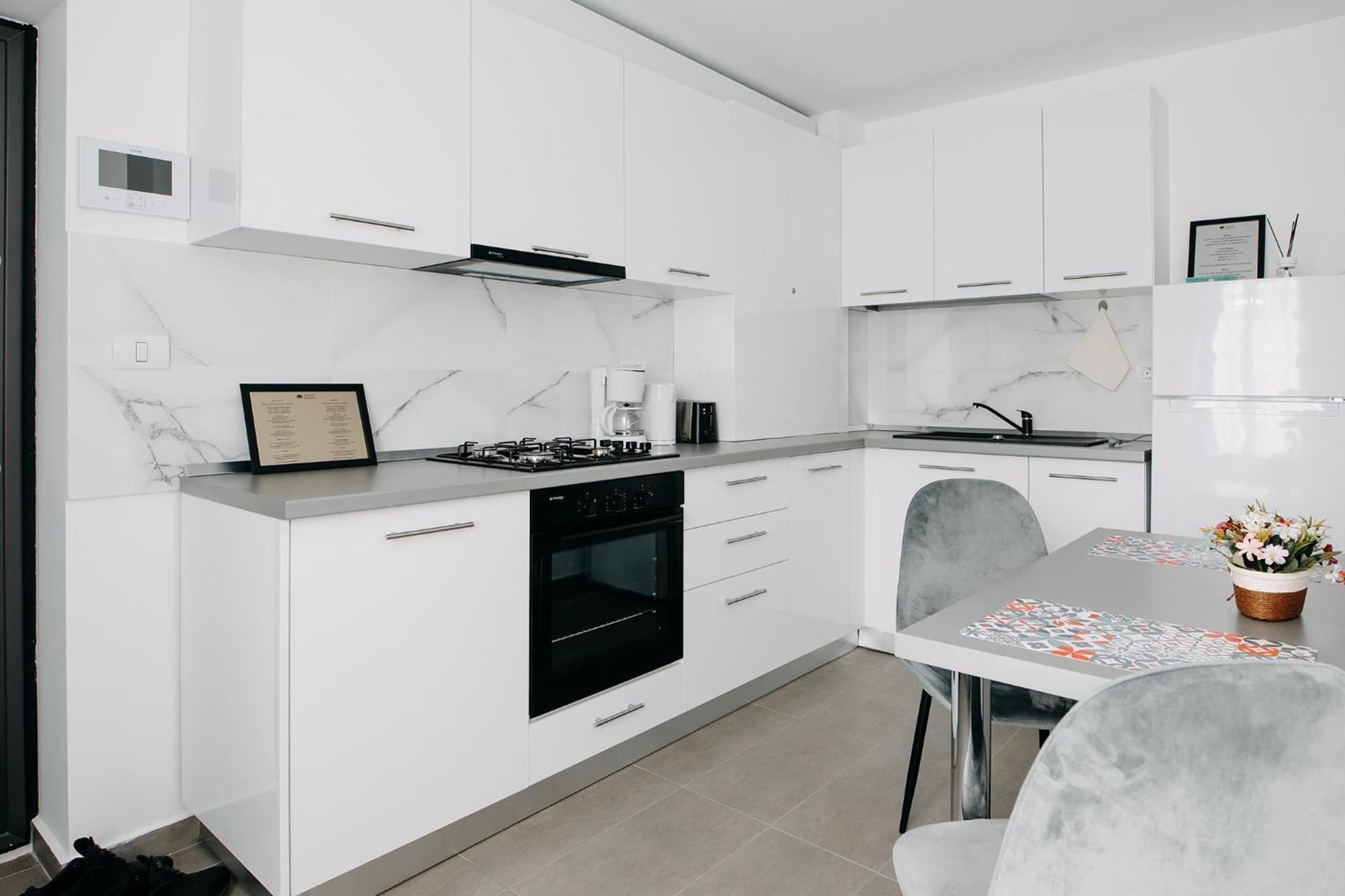 Stepo Sunset Apartment บูคาเรสต์ ภายนอก รูปภาพ